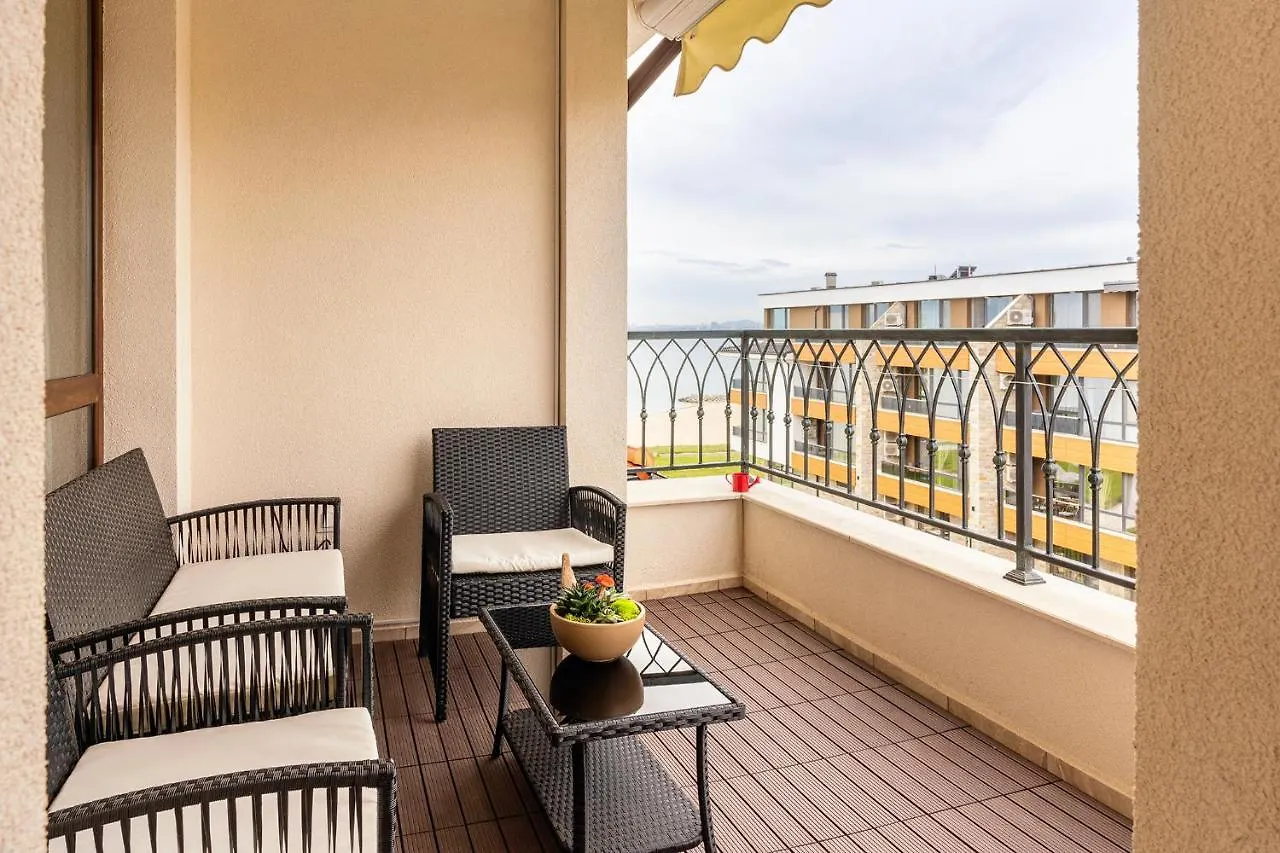 M1 Pool And Beach View Apartment Burgas Bulgaria