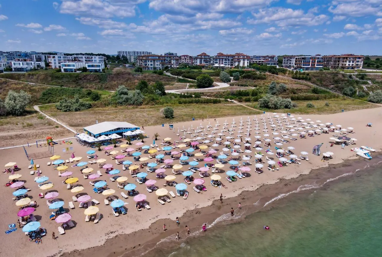 M1 Pool And Beach View Apartment Burgas